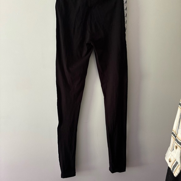 NWT Women’s Medium Black and White Crop Top and Legging Kappa Logo Set - Picture 11 of 16